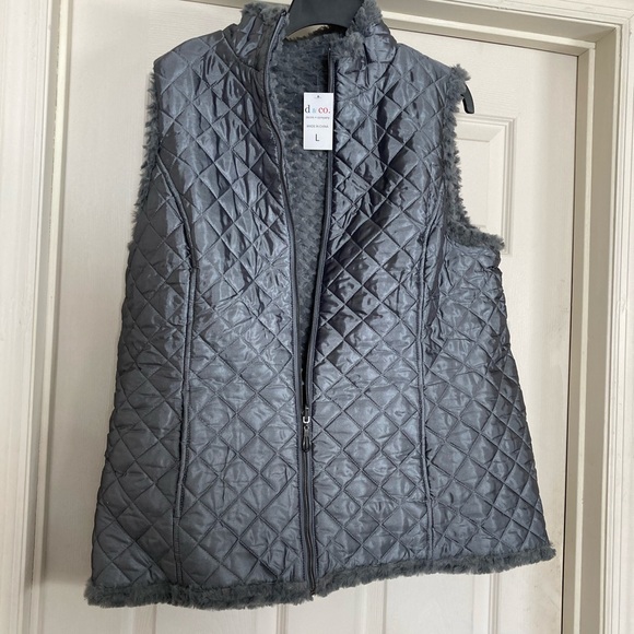 Denim & Co Large Reversible Fur Vest - Picture 5 of 6